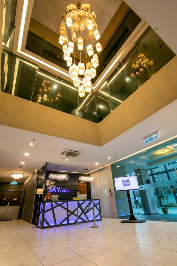 Sky Hotel Кота-Кінабалу Екстер'єр фото